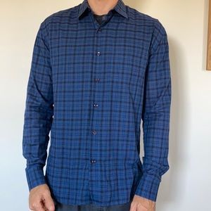 Barney’s blue shirt